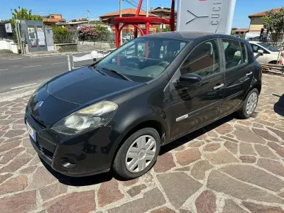 Usata Renault Clio III Dynamique 86 CV (63 kW) 2009 Nero Berlina
