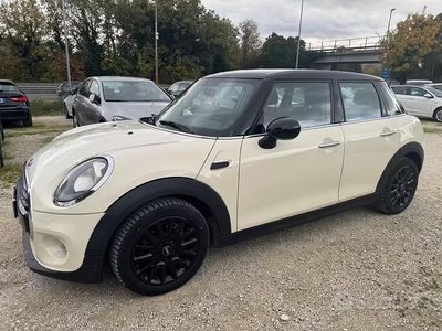 Usata Mini Cooper D 116 CV (85 kW) 2016 Beige Utilitaria