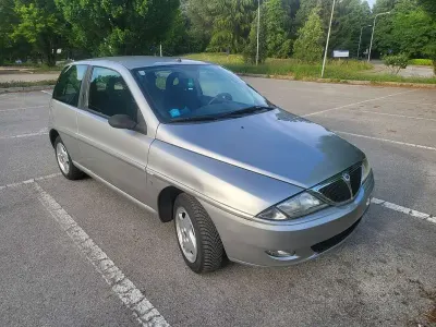 Gebraucht Lancia 2000 60 PS (44 kW) 2001 Silber Limousine