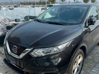 Nero Usata 2018 Nissan Qashqai SUV | 13.900 €