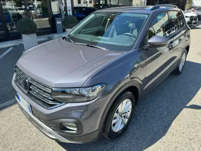 Usata VW T-Cross 95 CV (69 kW) 2022 Grigio SUV