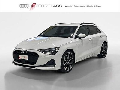 Usata Audi A3 Business 150 CV (110 kW) 2024 Bianco ghiaccio metallizzato Berlina