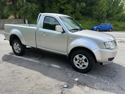 Käytetty Tata Xenon 140 HP (102 kW) 2009 Harmaa Nouto