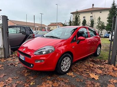 Usata Fiat Punto Lounge 75 CV (55 kW) 2015 Rosso Utilitaria