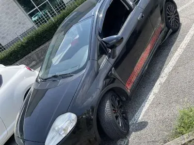 Usata Fiat Grande Punto Emotion 95 CV (69 kW) 2006 Utilitaria