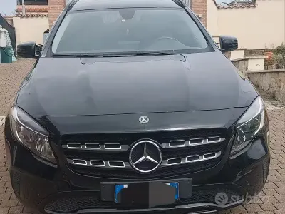 Usata Mercedes GLA200 136 CV (100 kW) 2019 Nero SUV