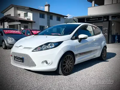 Usata Ford Fiesta 68 CV (50 kW) 2009 Bianco Berlina