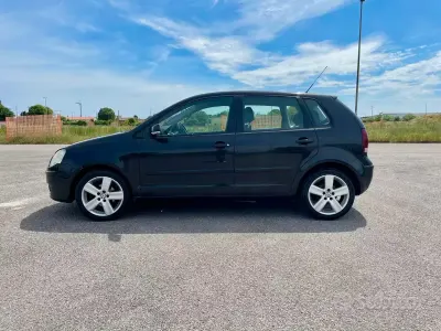 Usata VW Polo Sportline 69 CV (50 kW) 2007 Nero Utilitaria