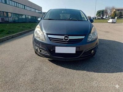 Usata Opel Corsa Edition 80 CV (58 kW) 2010 Utilitaria