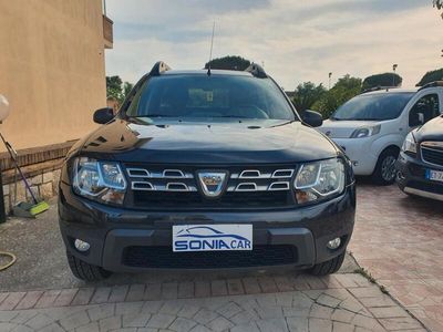 Grigio Usata 2015 Dacia Duster Lauréate SUV | 8999 € (Cara)