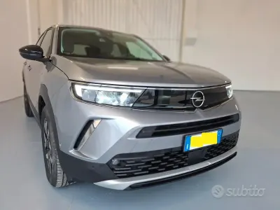 Usata Opel Mokka Elegance 101 CV (74 kW) 2024 Grigio SUV