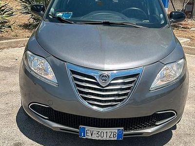 Usata Lancia Ypsilon 69 CV (50 kW) 2014 Beige Utilitaria