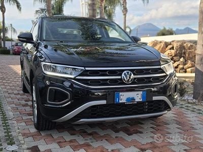 Usata VW T-Roc Style 150 CV (110 kW) 2024 Nero SUV