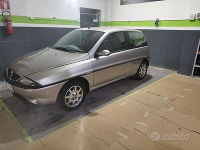 Usata Lancia Ypsilon 60 CV (44 kW) 2000 Grigio Utilitaria