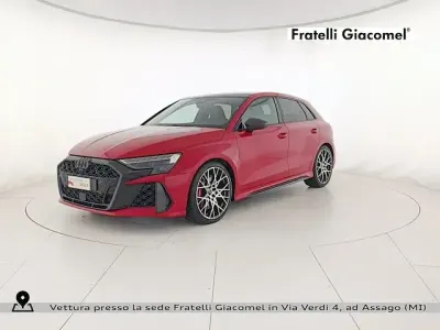 Käytetty Audi RS3 Sportback Comfort 400 HP (294 kW) 2025 Punainen Viistoperä