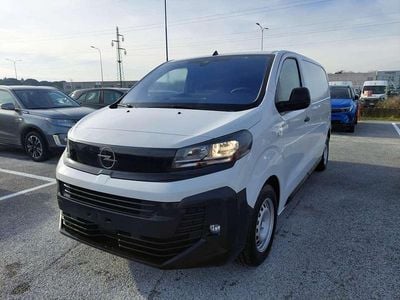Usata Opel Vivaro S 120 CV (88 kW) 2025 Kaolin white Monovolume