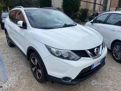 Usata Nissan Qashqai Tekna 110 CV (80 kW) 2015 Bianco SUV