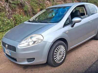 Usata Fiat Grande Punto 75 CV (55 kW) 2010 Grigio Utilitaria
