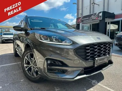 Usata Ford Kuga ST-Line 150 CV (110 kW) 2023 Grigio SUV