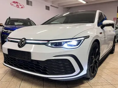 Usata VW Golf VIII GTI 245 CV (180 kW) 2022 Bianco Utilitaria