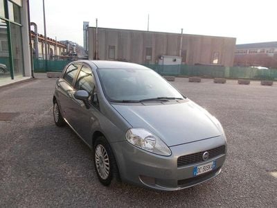 Usata Fiat Grande Punto Dynamic 77 CV (56 kW) 2006 Argento Utilitaria