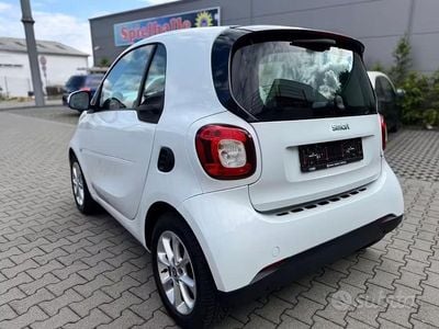 Usata Smart ForFour 71 CV (52 kW) 2015 Bianco Utilitaria