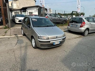 Usata Fiat Punto 80 CV (58 kW) 2002 Argento Utilitaria