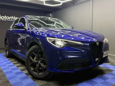 Usata Alfa Romeo Stelvio Veloce 209 CV (153 kW) 2020 Blu/azzurro SUV