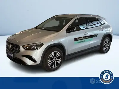 Usata Mercedes GLA200 150 CV (110 kW) 2025 Grigio SUV