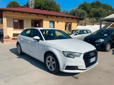 Usata Audi A3 Business 116 CV (85 kW) 2018 Bianco Berlina