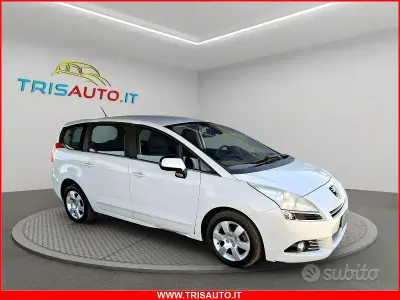 Usata Peugeot 5008 Business-Line 112 CV (82 kW) 2011 Bianco Monovolume