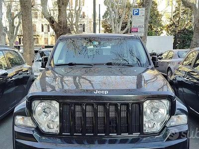Usado Jeep Cherokee 177 CV (130 kW) 2008 Negro SUV