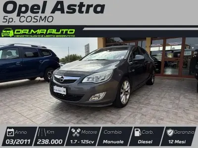Usata Opel Astra Cosmo 125 CV (91 kW) 2011 Grigio Berlina