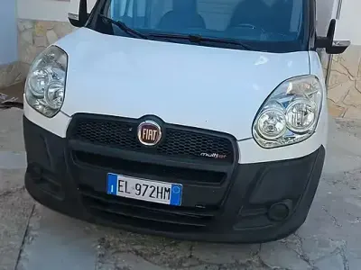 Usata Fiat Doblò 105 CV (77 kW) 2012 Monovolume