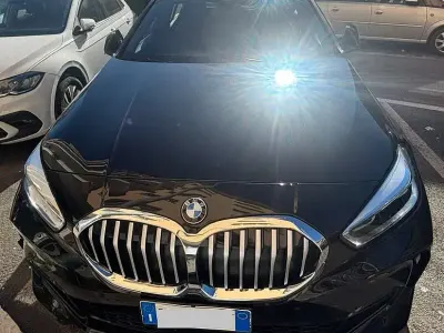 Usata BMW 116 Sport Line 116 CV (85 kW) 2022 Nero Utilitaria