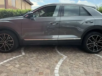 Usata VW T-Roc Advance 150 CV (110 kW) 2018 Grigio SUV