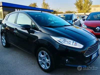 Usata Ford Fiesta Titanium 95 CV (69 kW) 2015 Nero Utilitaria