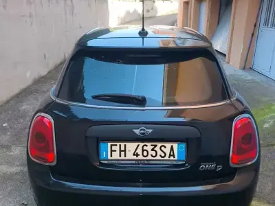 Usata Mini One D 95 CV (69 kW) 2017 Nero Utilitaria
