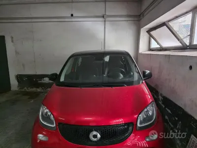 Begagnad Smart ForFour 71 HK (52 kW) 2021 Röd Halvkombi