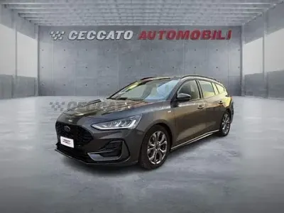 Usata Ford Focus ST-Line 116 CV (85 kW) 2023 Grigio Station wagon