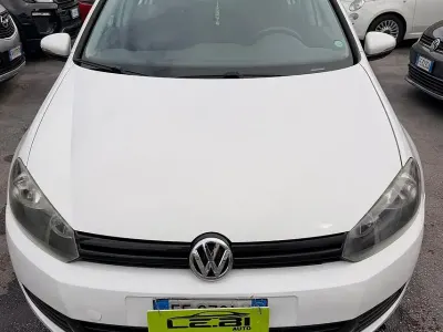 Begagnad VW Golf VI United 80 HK (58 kW) 2011 Vit Halvkombi