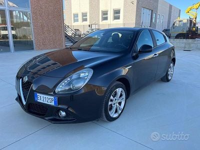 Usata Alfa Romeo Giulietta Exclusive 105 CV (77 kW) 2015 Nero Berlina