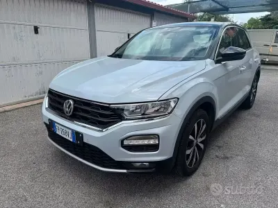 Usata VW T-Roc 116 CV (85 kW) 2018 Bianco SUV