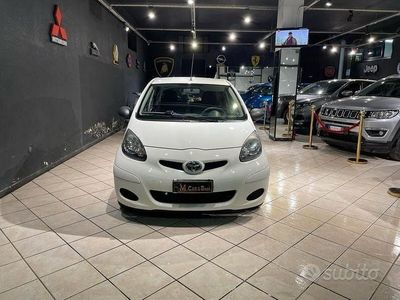 usata Toyota Aygo 2011 - 1.0 Benzina