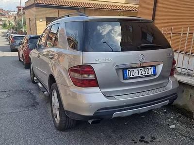 Begagnad Mercedes ML320 224 HK (164 kW) 2006 SUV
