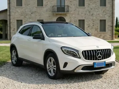 Usata Mercedes GLA200 Premium 136 CV (100 kW) 2014 Bianco SUV