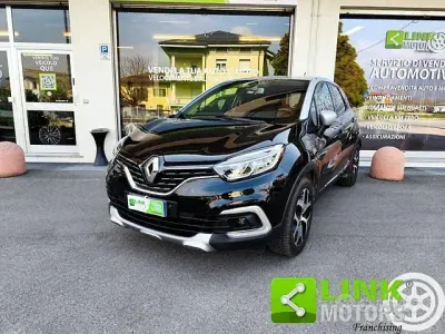 Usata Renault Captur Zen 90 CV (66 kW) 2018 Nero SUV