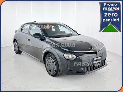 Nuova Lancia Ypsilon 61 kW (84 CV) 2025 Nero Utilitaria