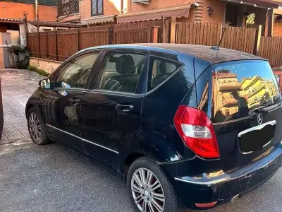 Usata Mercedes A180 116 CV (85 kW) 2010 Nero Berlina