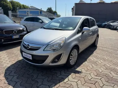 Usata Opel Corsa 84 CV (61 kW) 2013 Argento Utilitaria
